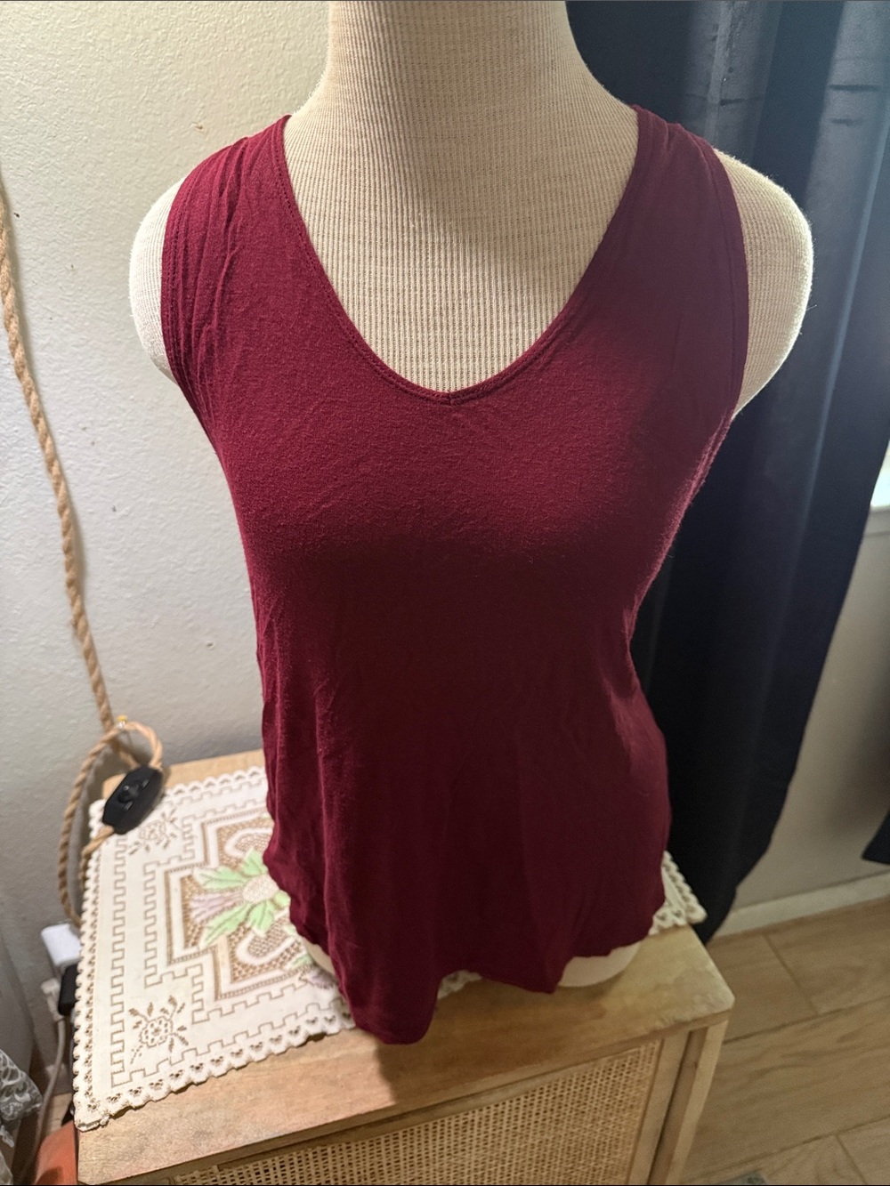 Gianni Bini Women’s Sleeveless V-Neck Tank Top - Burgundy